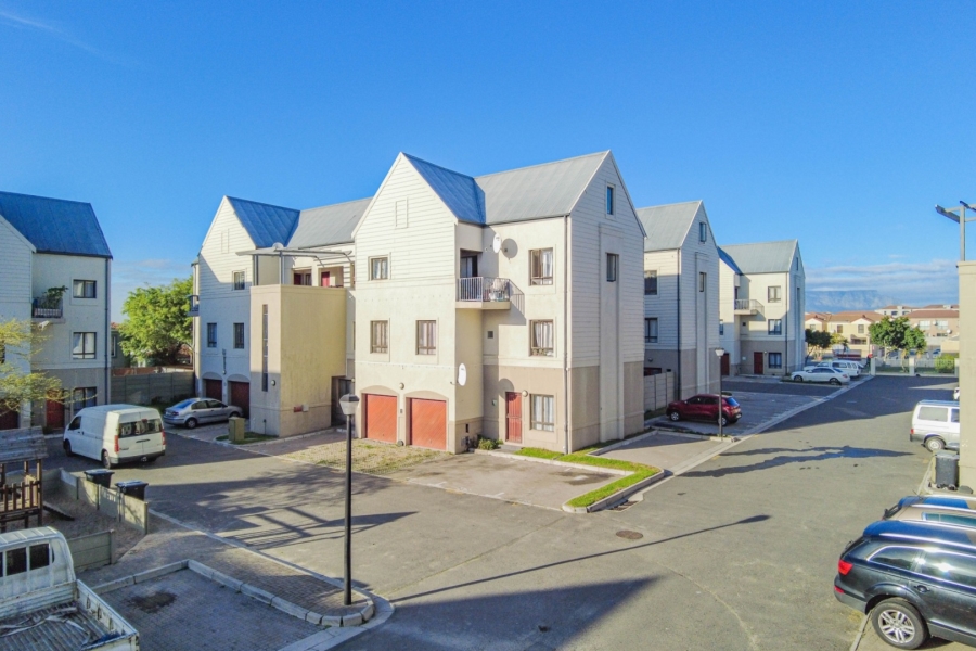 3 Bedroom Property for Sale in Parklands Western Cape